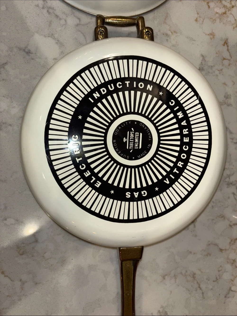 Vintage Tabletops “Kensington Garden Skillet/brass details